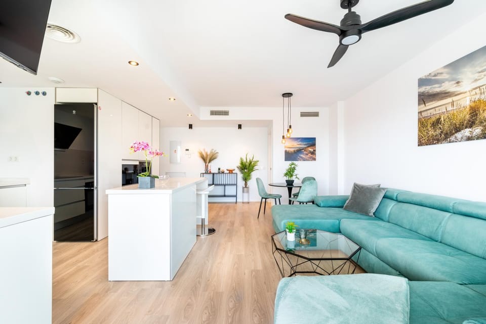 Kitchen or kitchenette, Living room, Seating area, fireplace