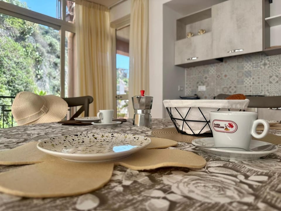 Kitchen or kitchenette, kitchen