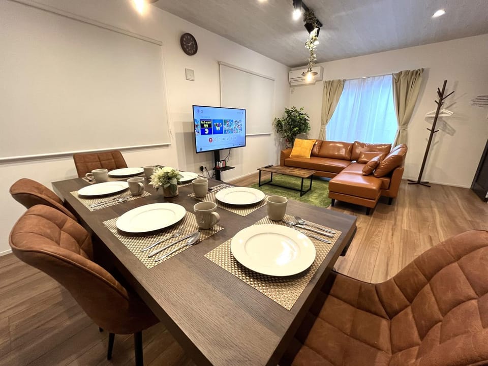 Living room, Dining area