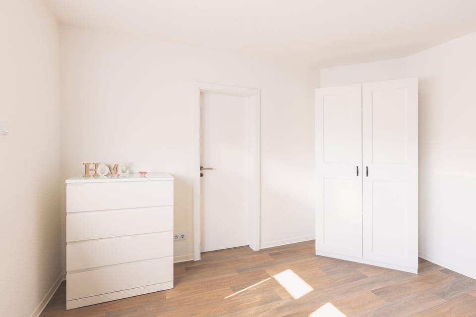 Bedroom, wardrobe