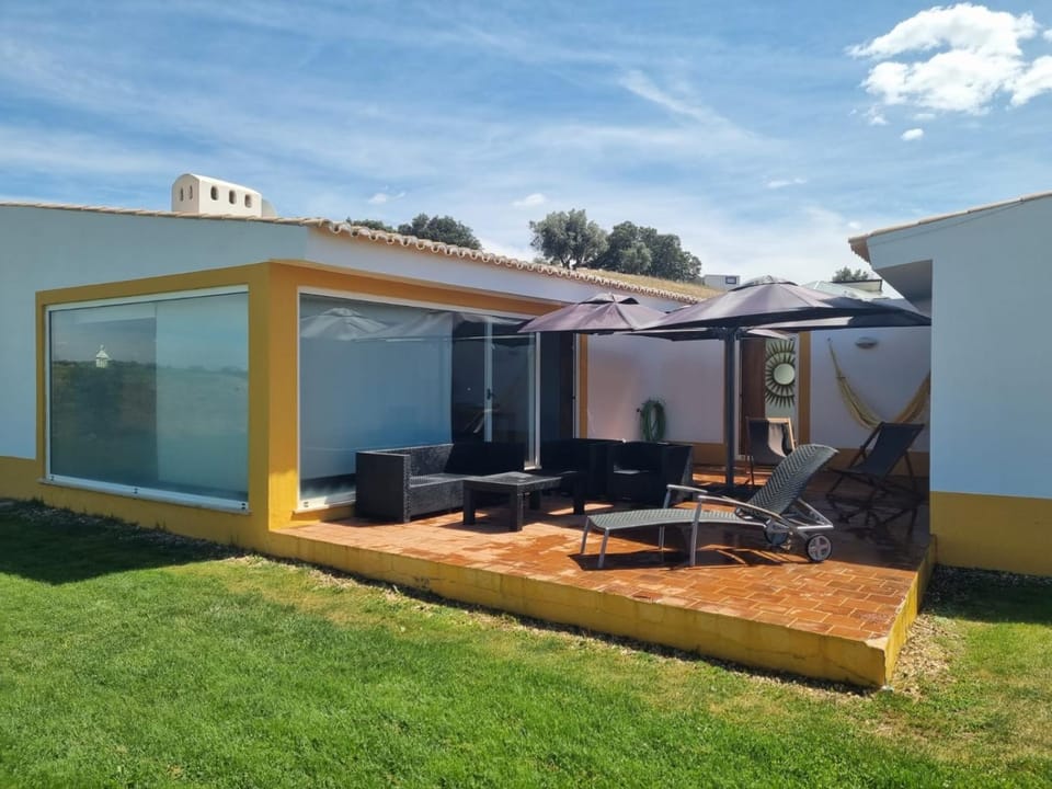 Patio, Balcony/Terrace, sunbed