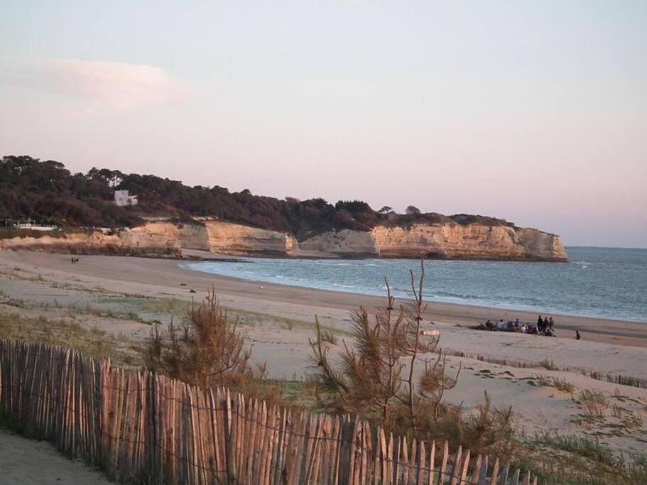 Charmante maison à 10 minutes à pied de la plage House in Nouvelle-Aquitaine
