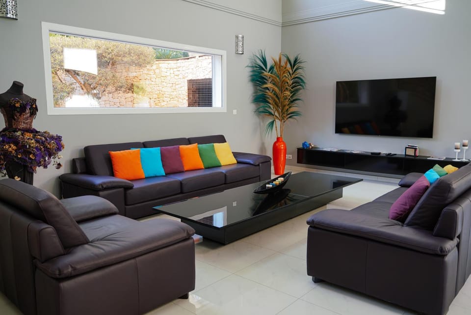 TV and multimedia, Living room