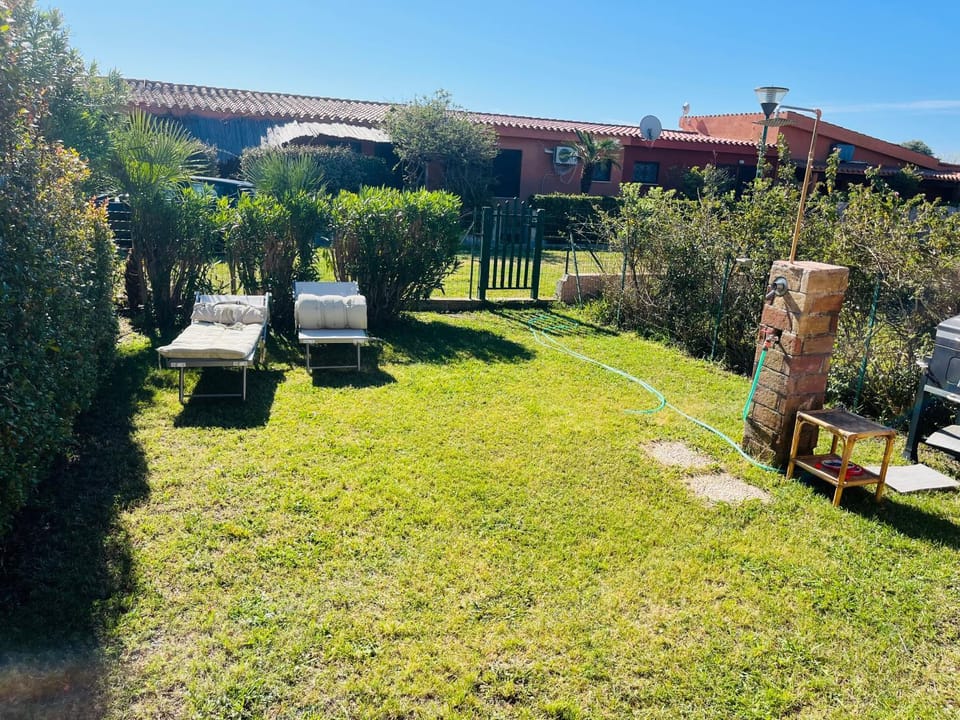 20 steps from the beach VILLINO STECU House in Costa Rei