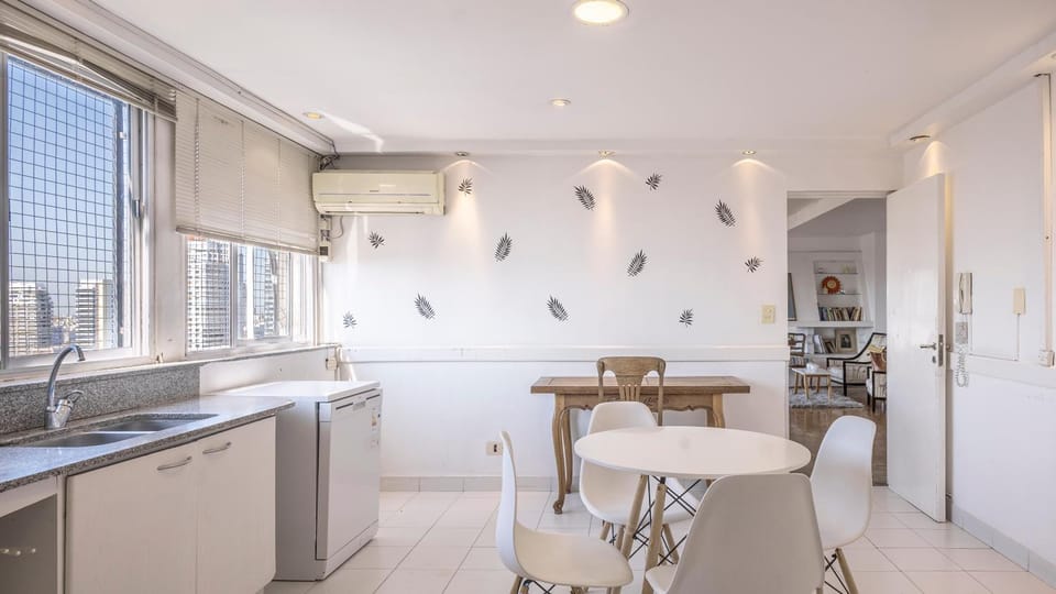 Spacious 5BR Classic Apt in Palermo Apartment in Buenos Aires