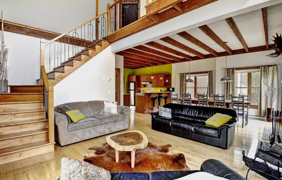 9020 Chemin des Alpages Chalet in Quebec