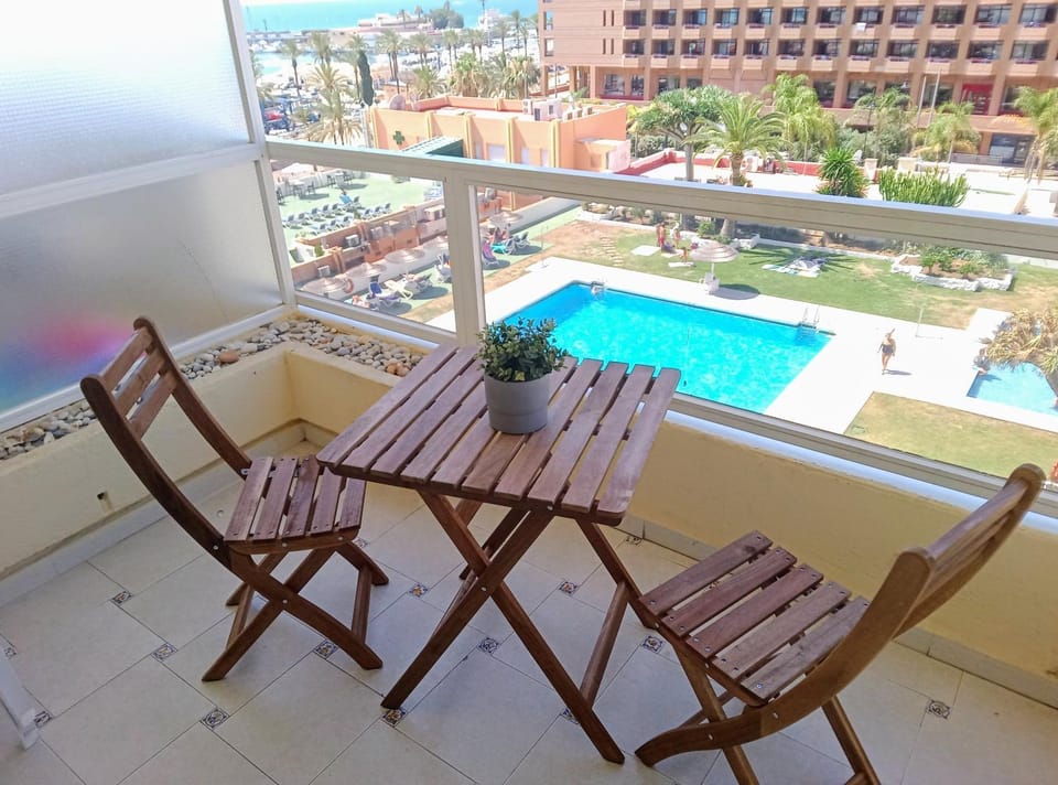 Balcony/Terrace, Garden view, Pool view, Sea view, Sunset, Family