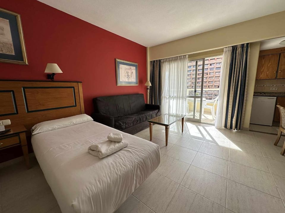 Bed, Photo of the whole room
