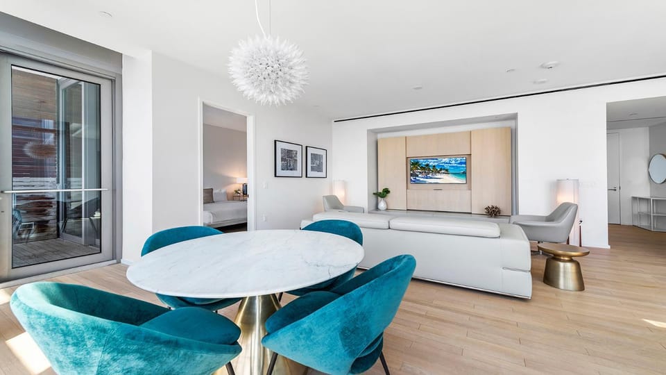 TV and multimedia, Living room, Seating area