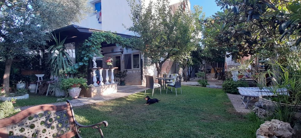 CASA AGATA A DUE PASSI DAL MARE Apartment in Lazio