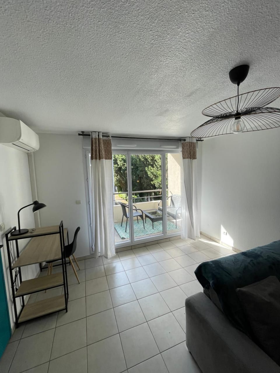 Living room, Photo of the whole room, Seating area