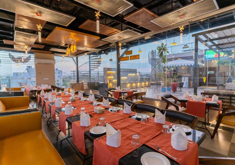 Restaurant/places to eat, Food and drinks, Food
