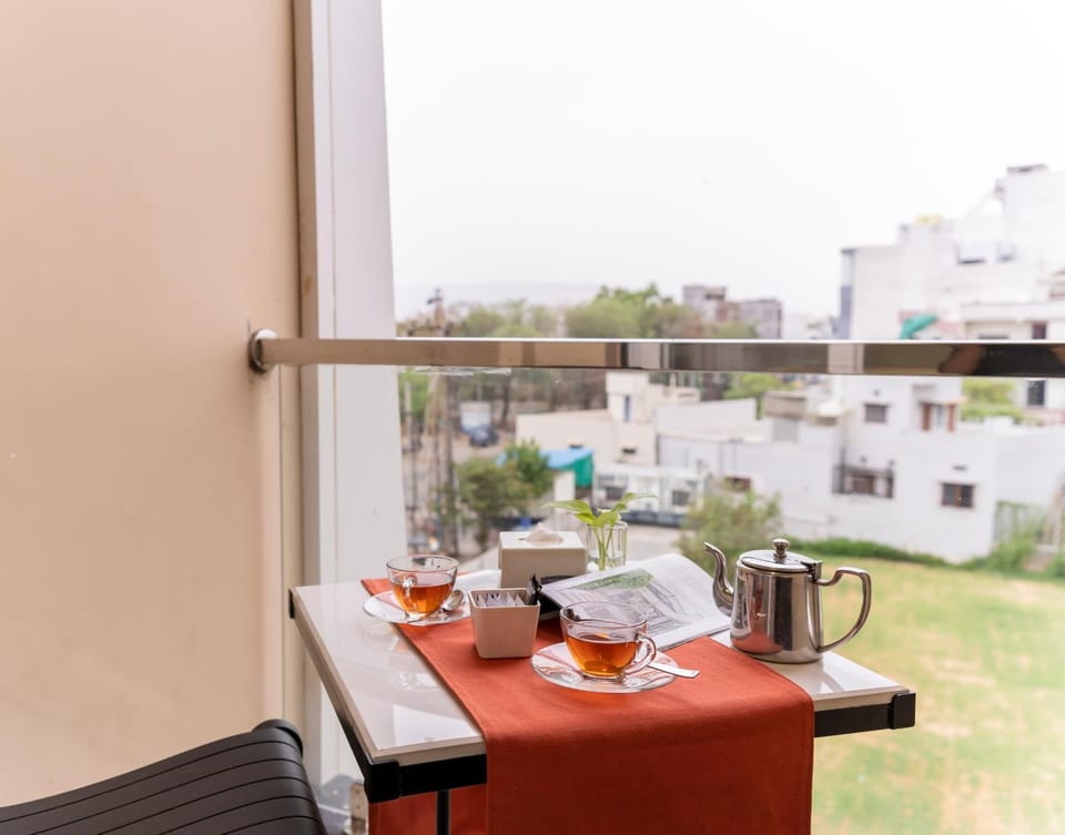 Patio, Day, Coffee/tea facilities, View (from property/room), Balcony/Terrace, Food and drinks, Dining area, Food, Drinks