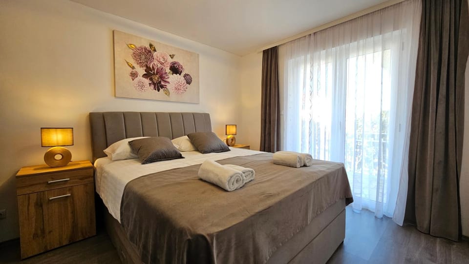 Apartment Zvjezdana Apartment in Okrug Gornji