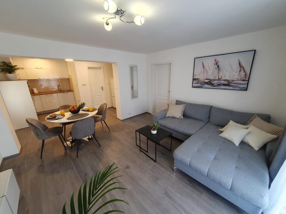 Apartment Zvjezdana Apartment in Okrug Gornji