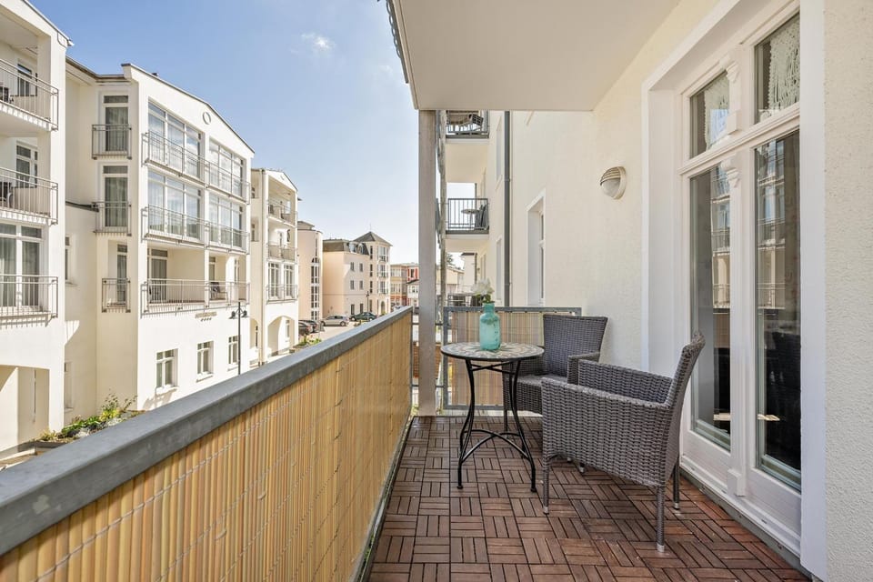 View (from property/room), Balcony/Terrace, Seating area