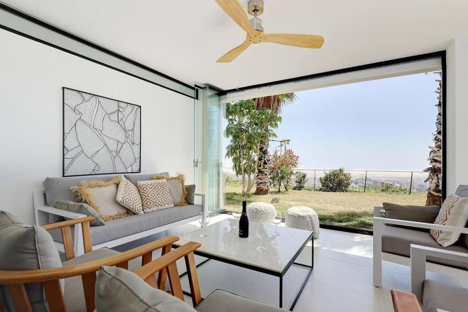 Ground floor 4 Bedroom Apartment @ Estepona Hills! Apartment in Costa del Sol