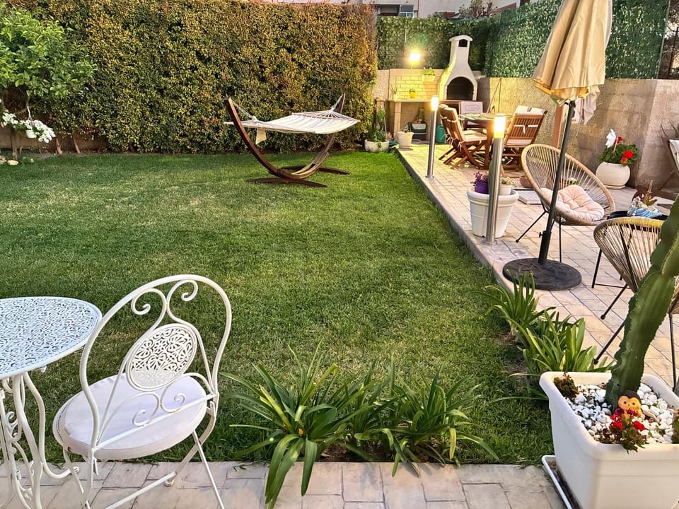 Garden view, sunbed