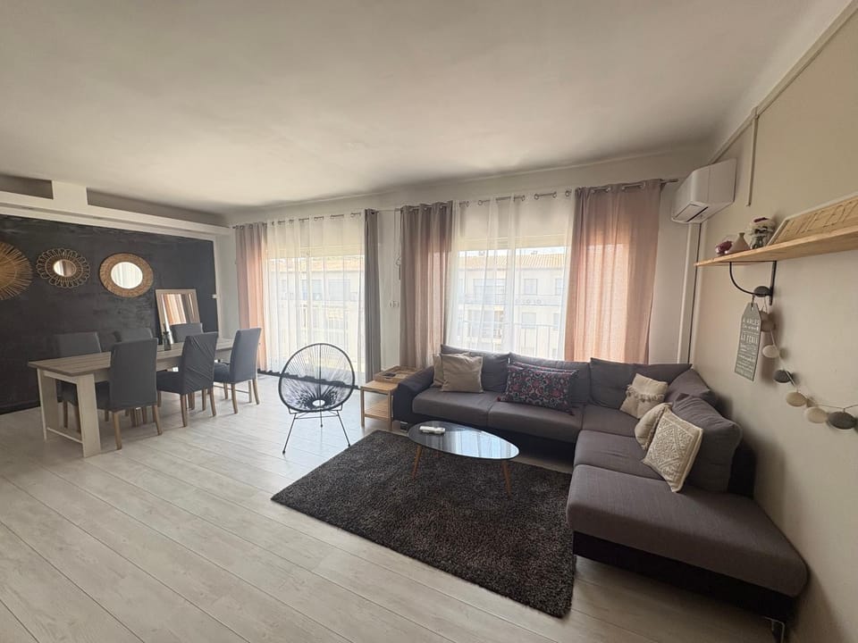 Le Saint pierre Appartement à 5 minutes à pieds du centre-ville Apartment in Arles