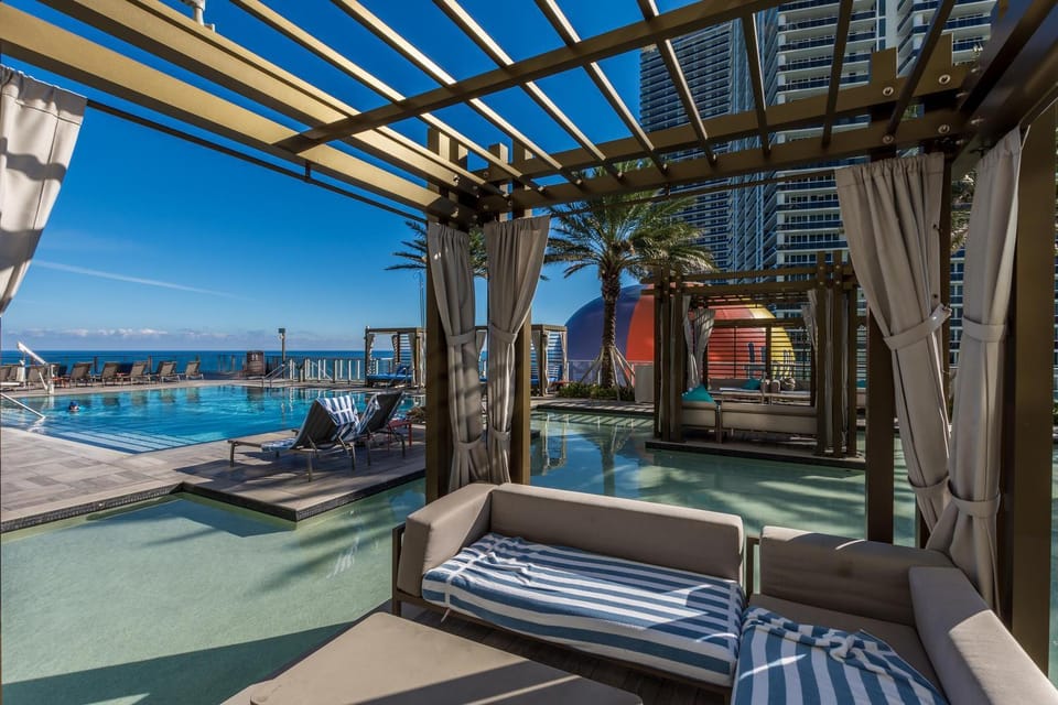 Patio, View (from property/room), Seating area, Pool view, Sea view, Swimming pool, sunbed