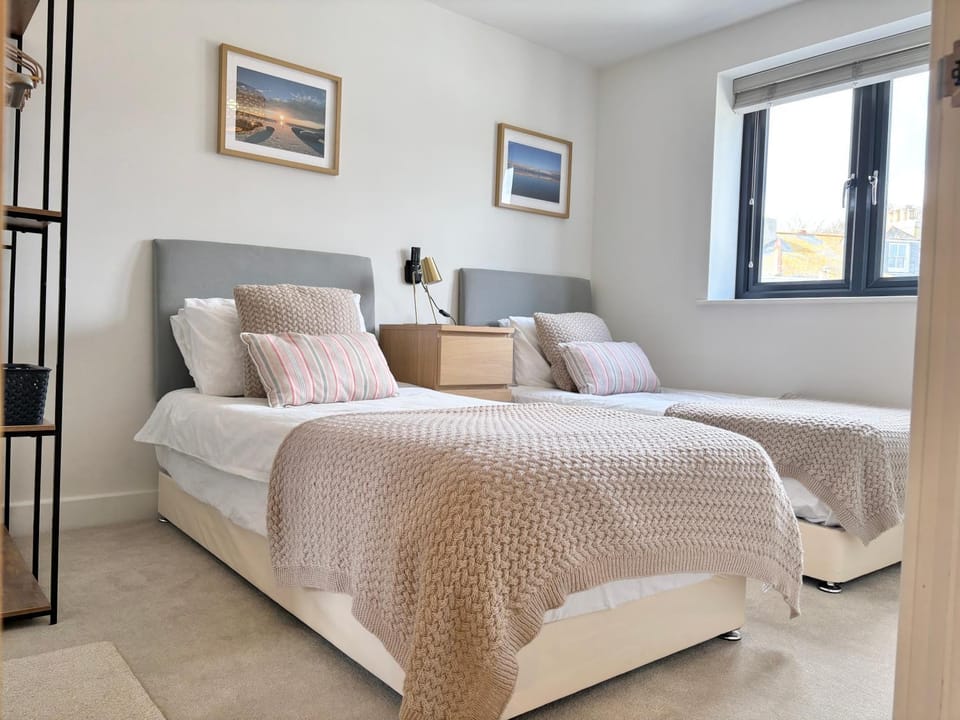 Kerensa 3 bed townhouse located close to the beach with Parking House in Penzance