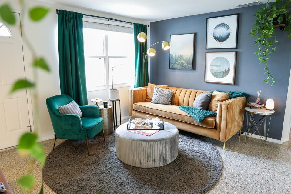 Living room, Seating area