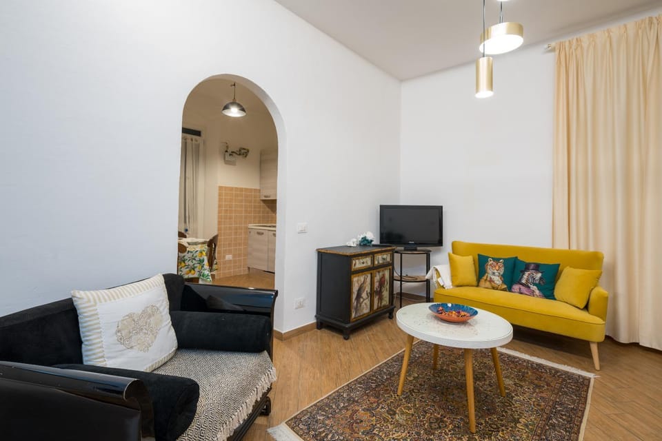 Confort Three - CITRA 011015-LT-2460 Apartment in La Spezia