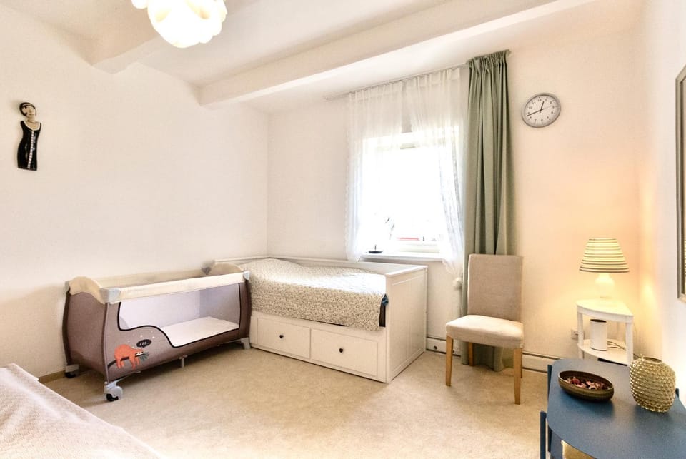 Bed, cot