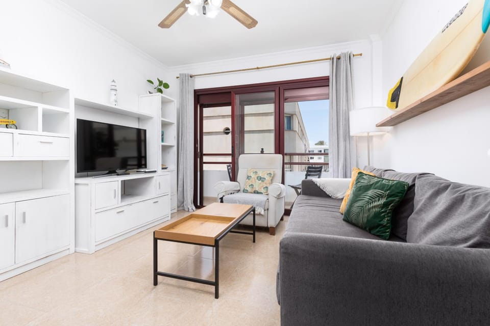 Communal lounge/ TV room, TV and multimedia, Living room, fireplace