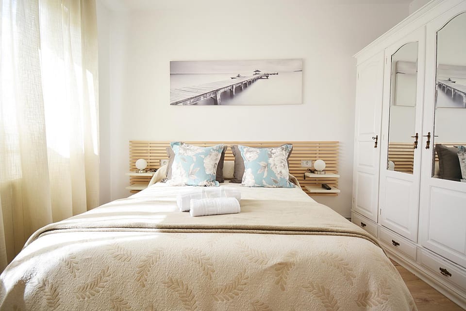 Bed, Photo of the whole room, Bedroom, towels, wardrobe