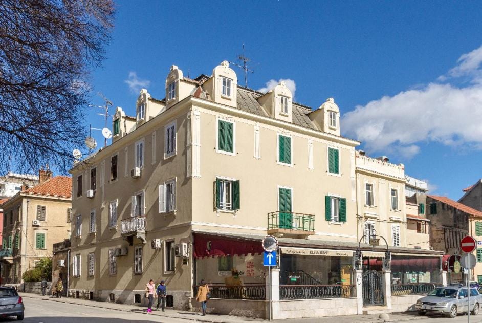 Property building, Day, City view, Street view, Location, Parking