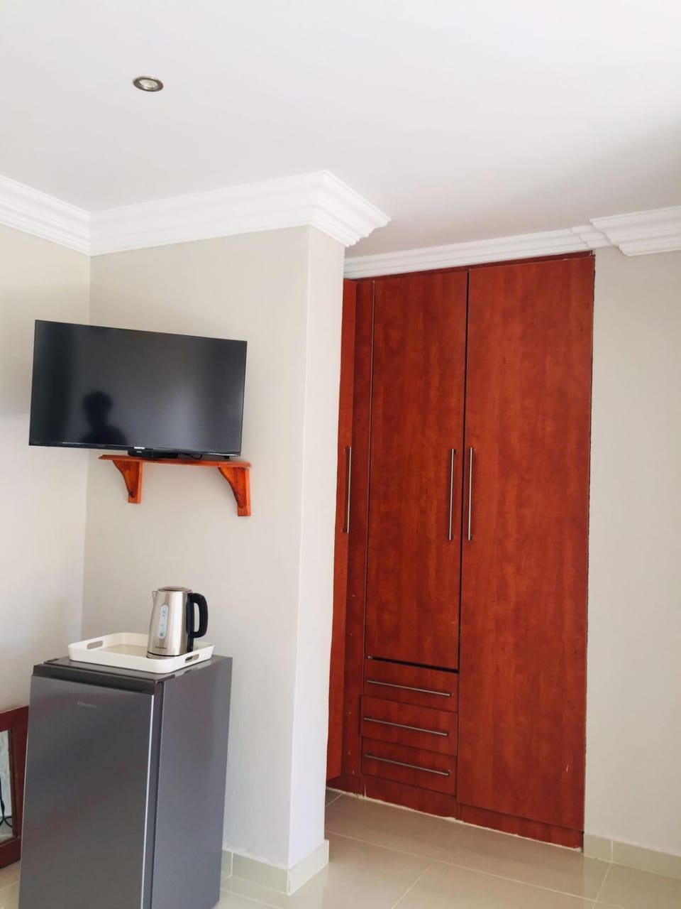 TV and multimedia, wardrobe