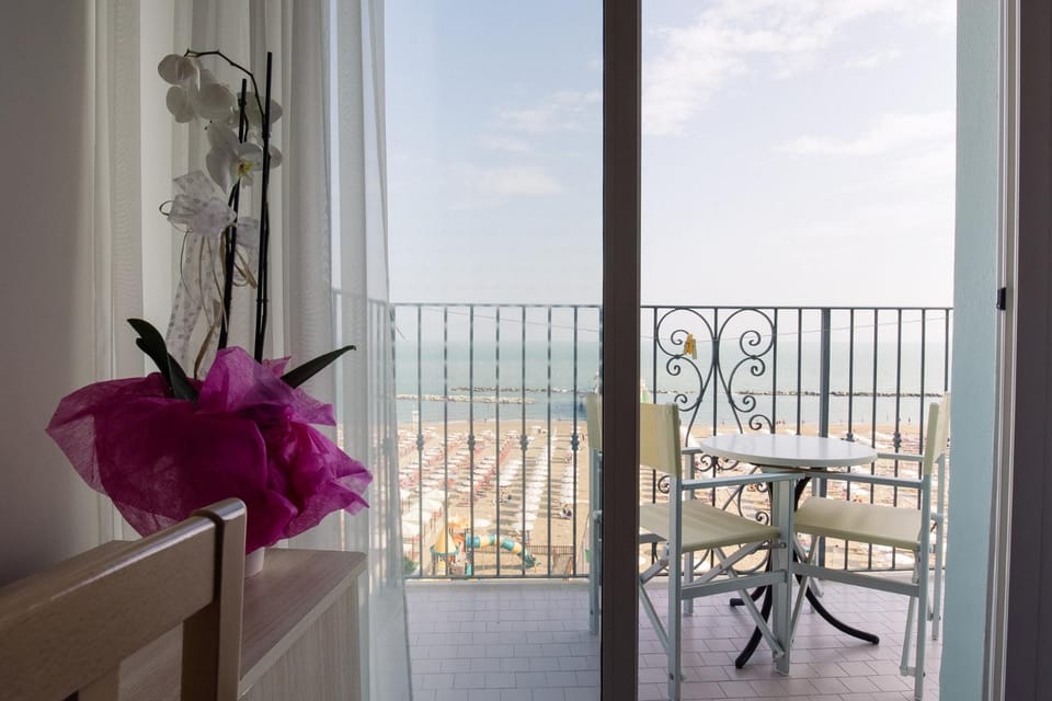 View (from property/room), Balcony/Terrace, Sea view