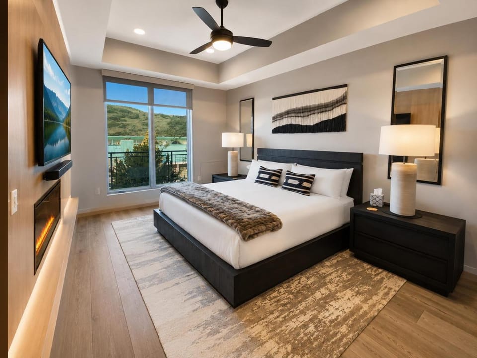 Luxury King's Crown Condo Ski-In Out condo Apartment in Park City