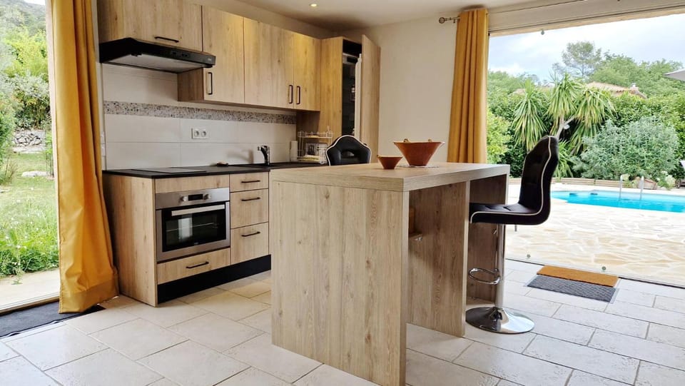 Kitchen or kitchenette, stove