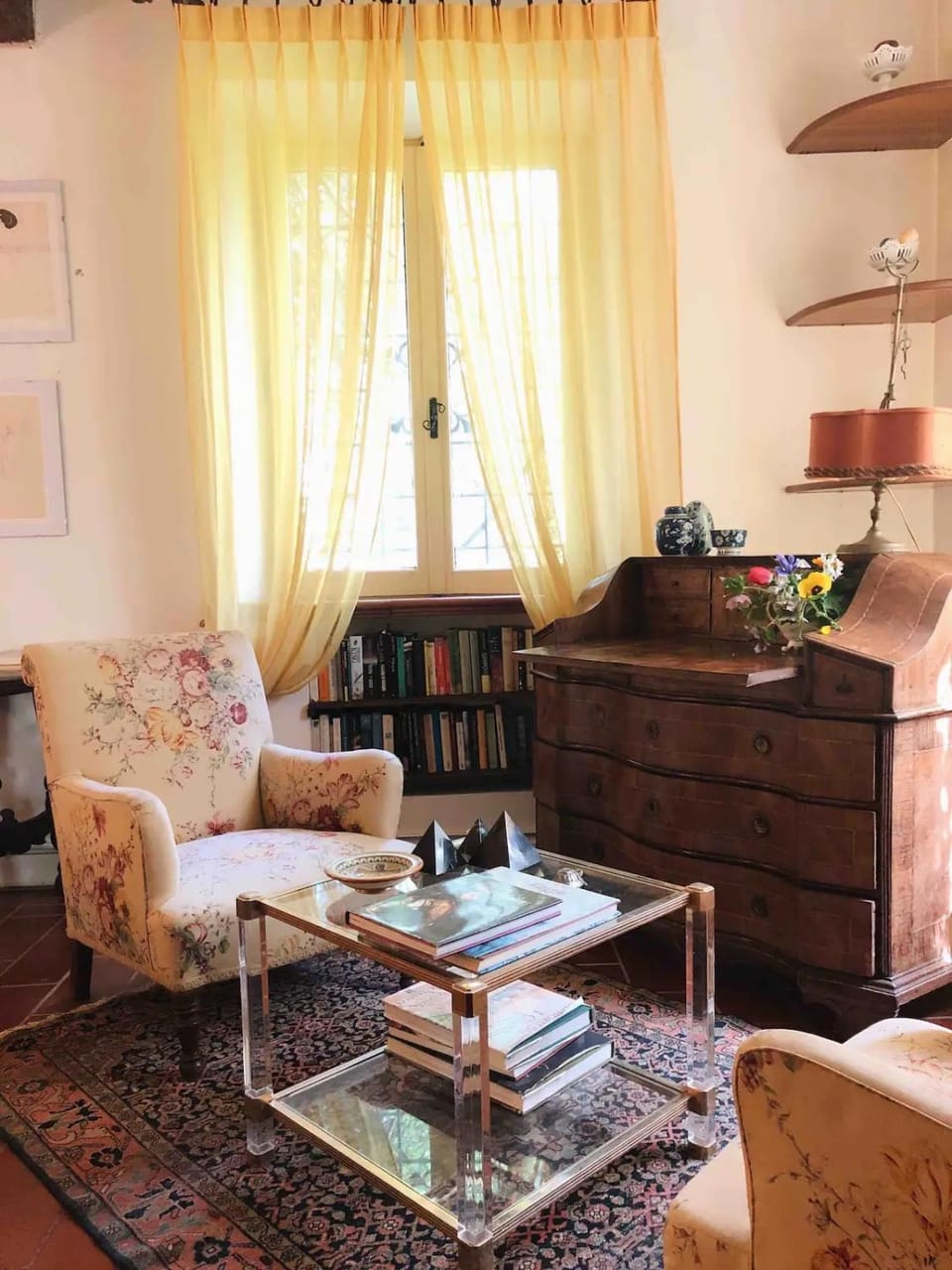 Living room, Seating area
