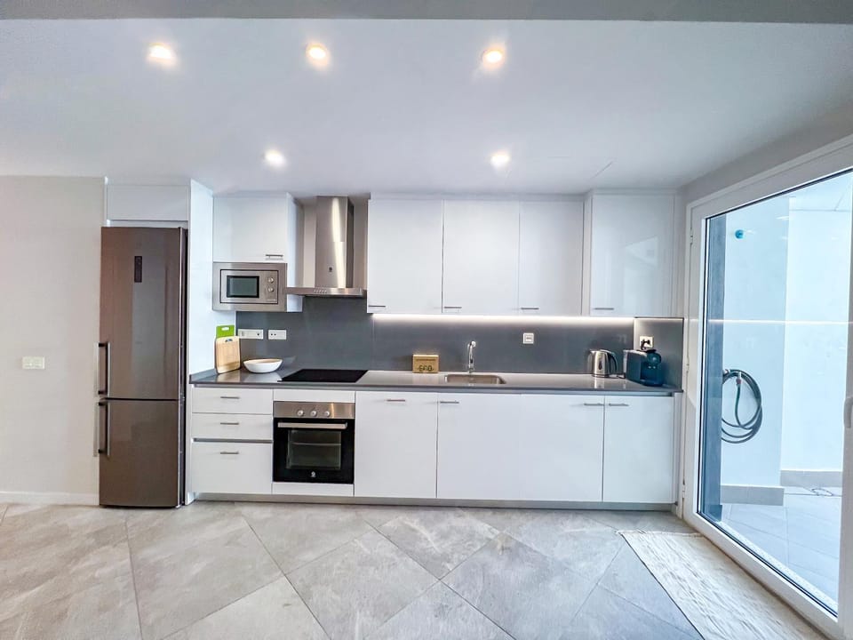 Coffee/tea facilities, Kitchen or kitchenette, dishwasher, minibar, pet friendly, stove, toaster, washing machine