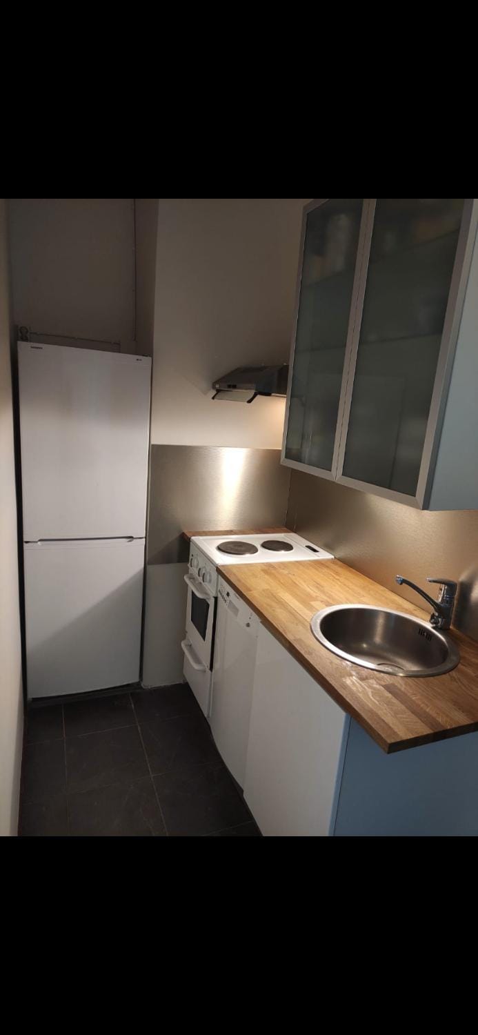 Kitchen or kitchenette, pet friendly, stove