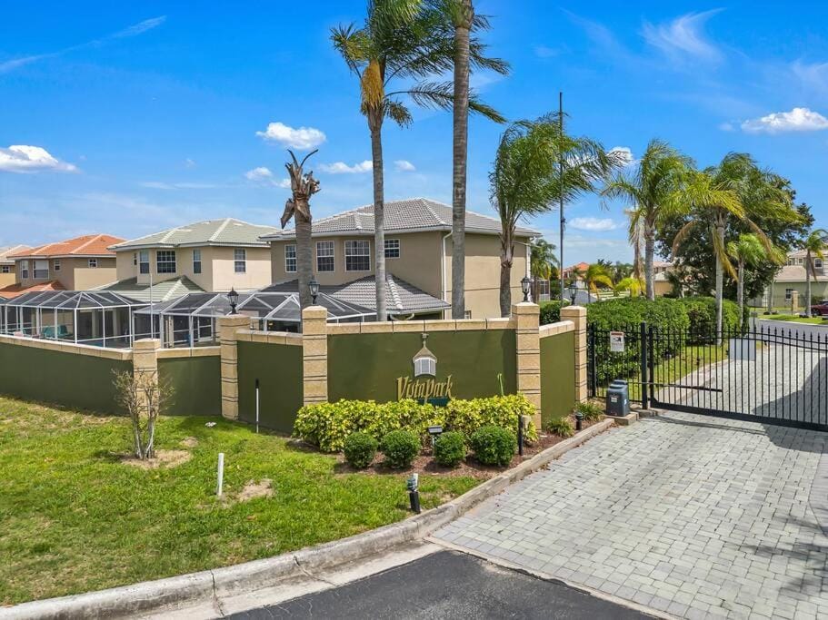 5 Bedrooms/5.5 Bathrooms/Villa near Theme Parks House in Polk County