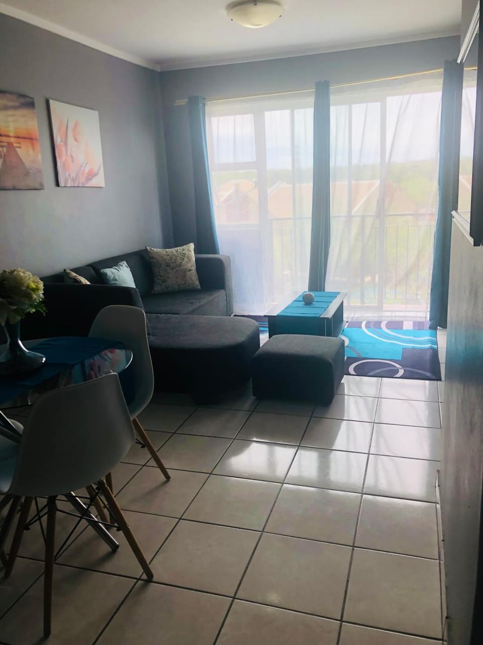 Menlyn Comfort Apartment in Pretoria