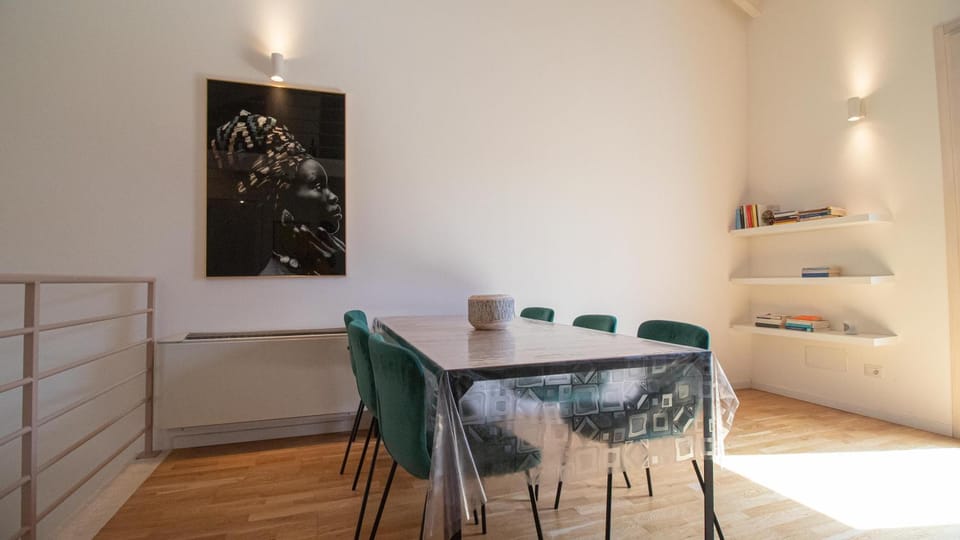 Dining area, kitchen