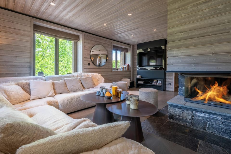 TV and multimedia, Living room, fireplace