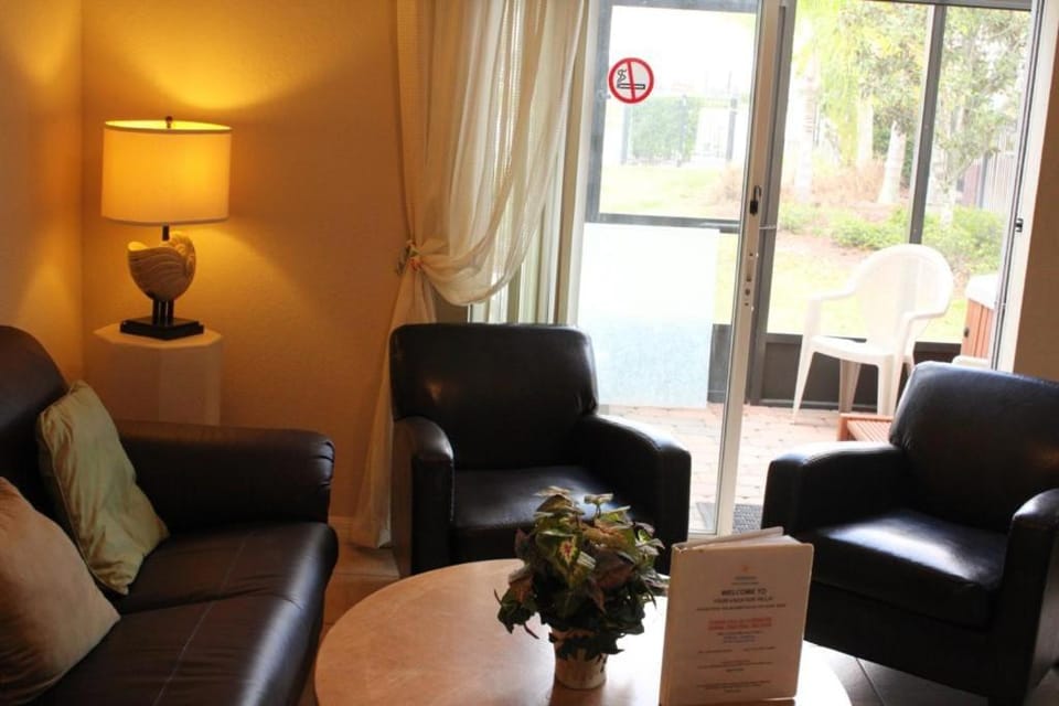 4 bedroom townhouse Sleeps 8 Coral Cay Apartment in Kissimmee
