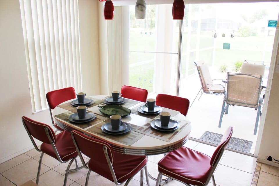 4 bedrooms pool home on golf course Fairways Estates Villa in Four Corners
