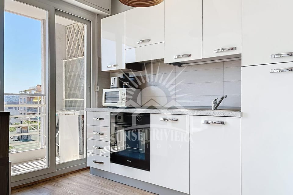 L'AIGLON Appartement AirCo in the town center for 4 By Sunset Apartment in Antibes