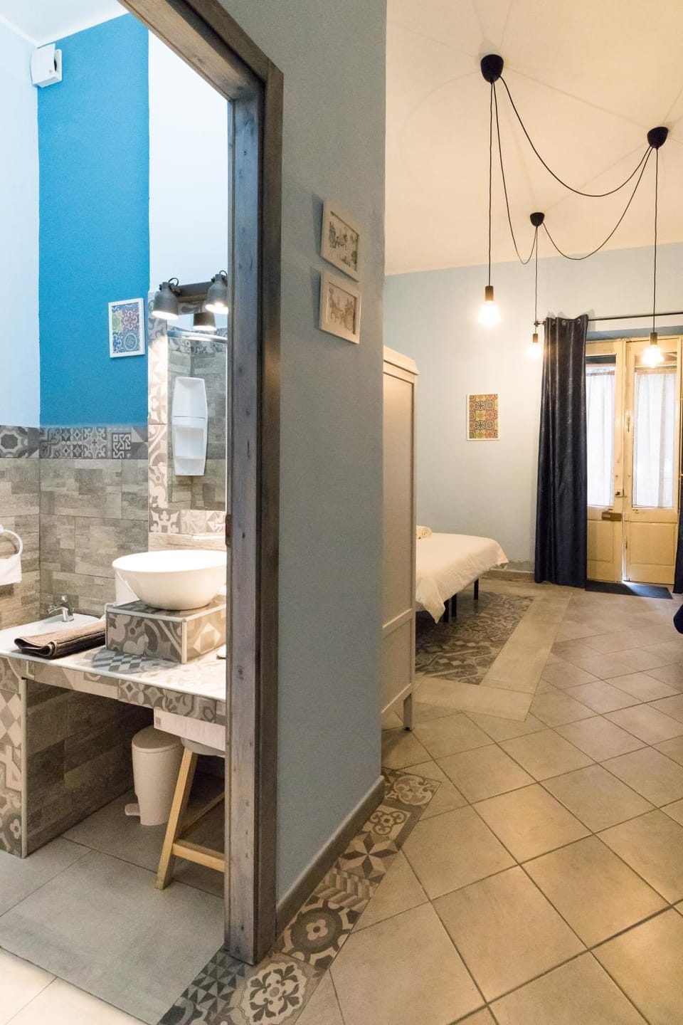Bed, Bathroom, Bedroom