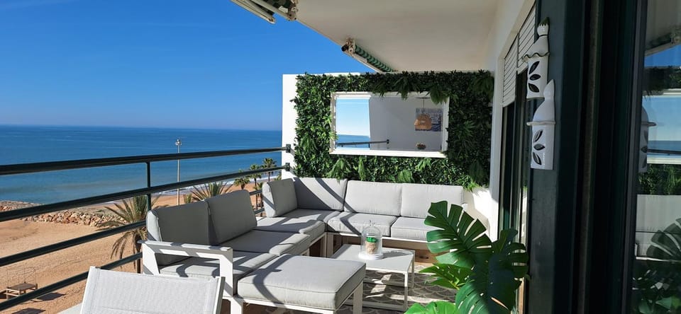 View (from property/room), Balcony/Terrace, Sea view