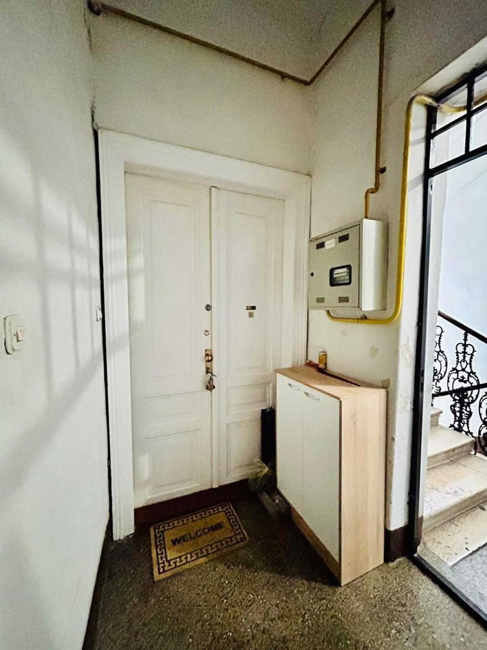Property building, Location