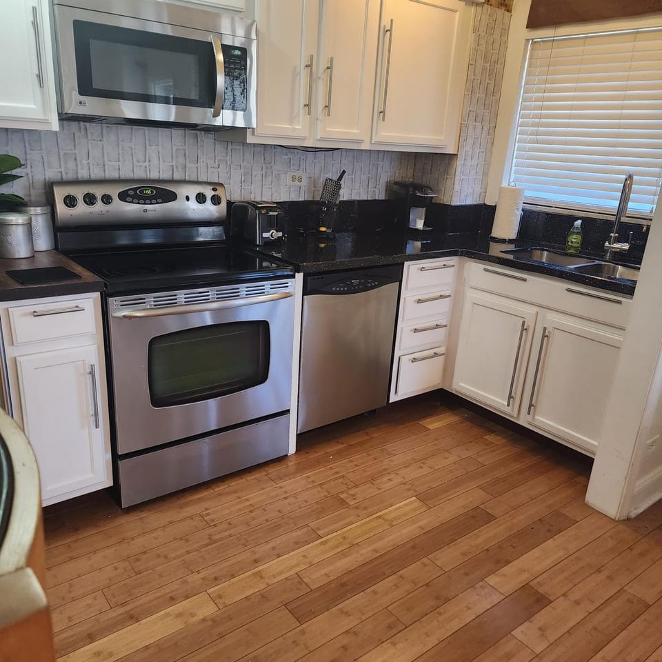 Cozy View Downtown Atlanta Condo Apartment in Atlanta