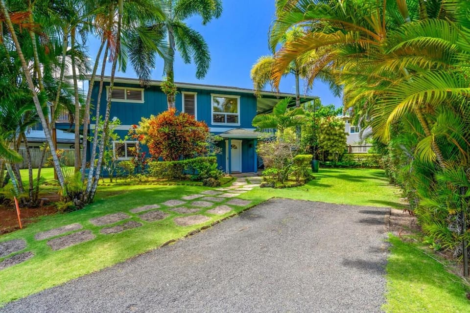 Hoaloha- Few Steps to Hanalei Bay, Hot Tub & AC Villa in Hanalei